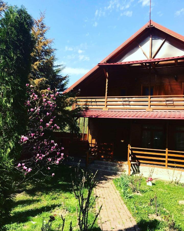 Casa De Vacanta Caciulata Eksteriør bilde